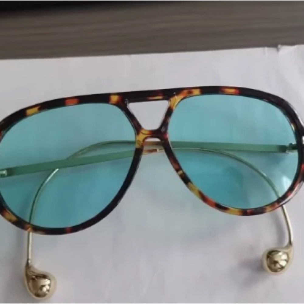 Tortoiseshell Frame Sunglasses with Blue Lenses for Women